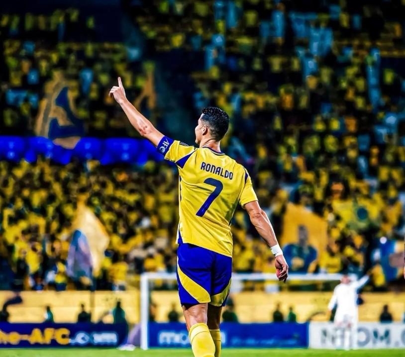 网页版登录入口-AC米兰发布备战花絮；赛前远射贴柱；亚冠任务艰巨；团队化学反应显著(曼纳里ac米兰足球俱乐部)