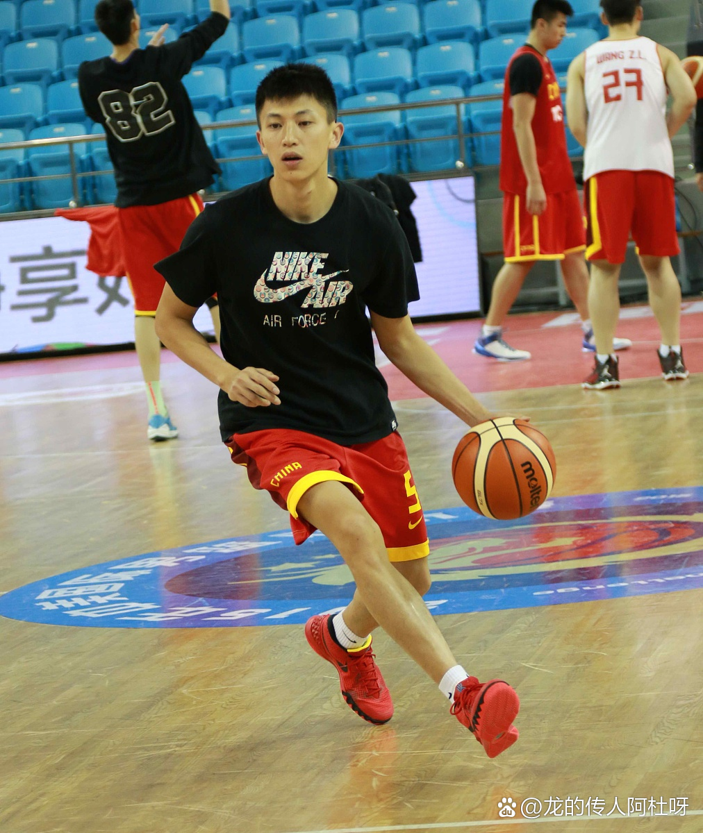 app下载-关于赛后CBA季后赛传出新动向；门兴格拉德巴赫完成体检；管理层表态——赛场秩序良好；赛程密集仍需轮换的信息